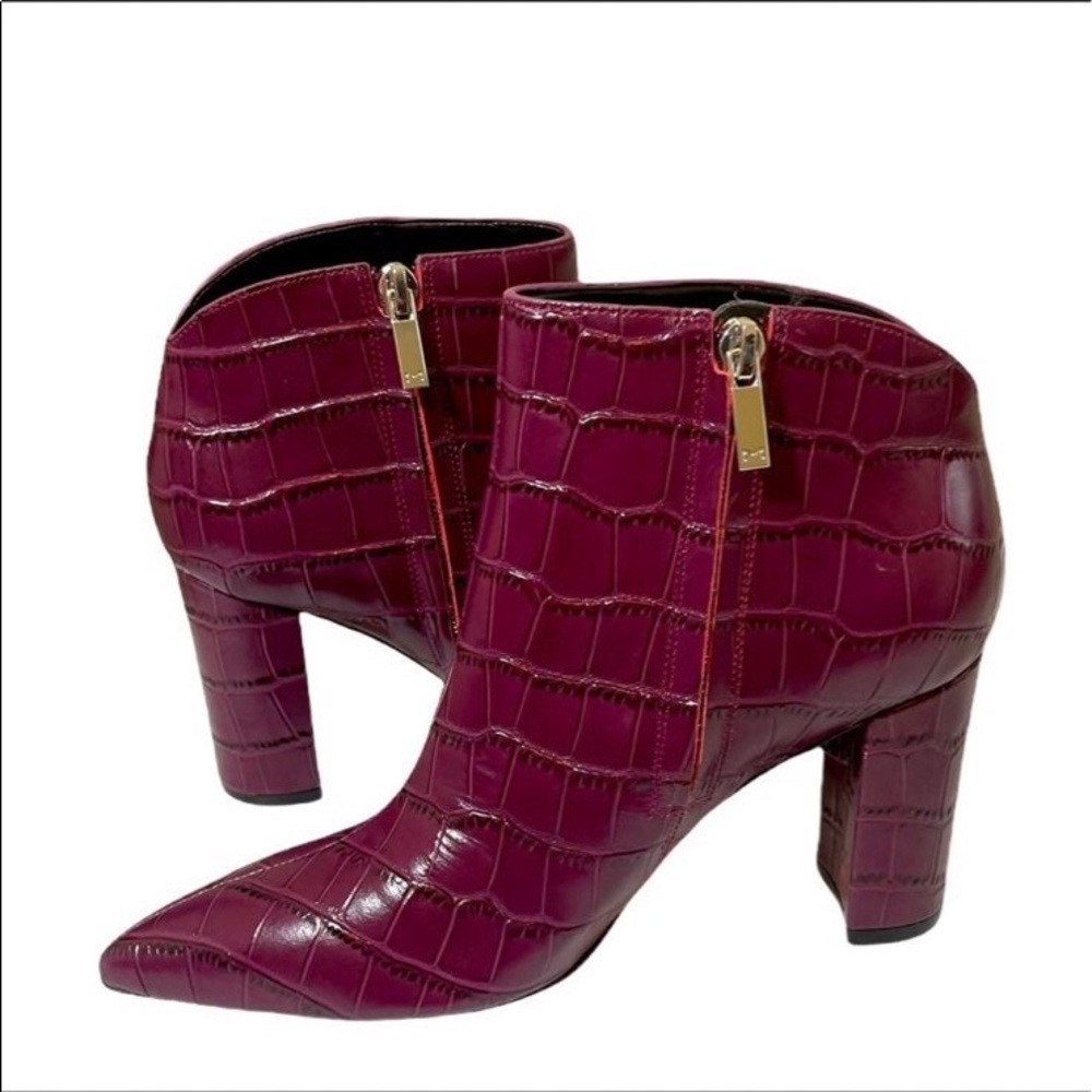 🌟NWOB🌟 Marc Fisher Women’s  Unno Purple Crocodile Leather Bootie Sz. 9
